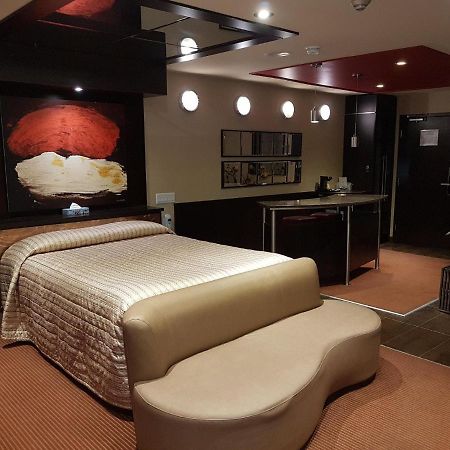 Le Chabrol Hotel & Suites Montréal Eksteriør billede