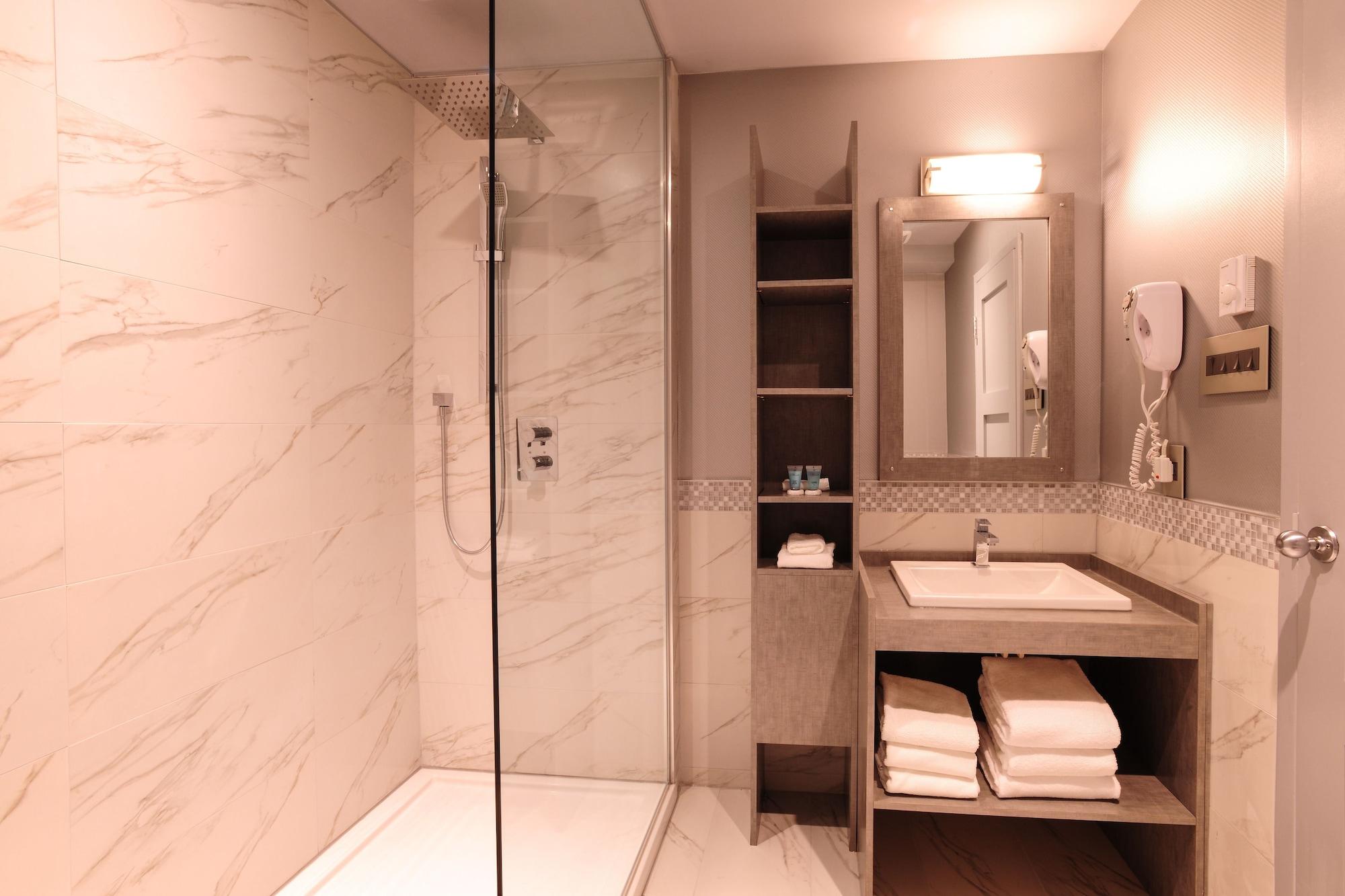 Le Chabrol Hotel & Suites Montréal Eksteriør billede