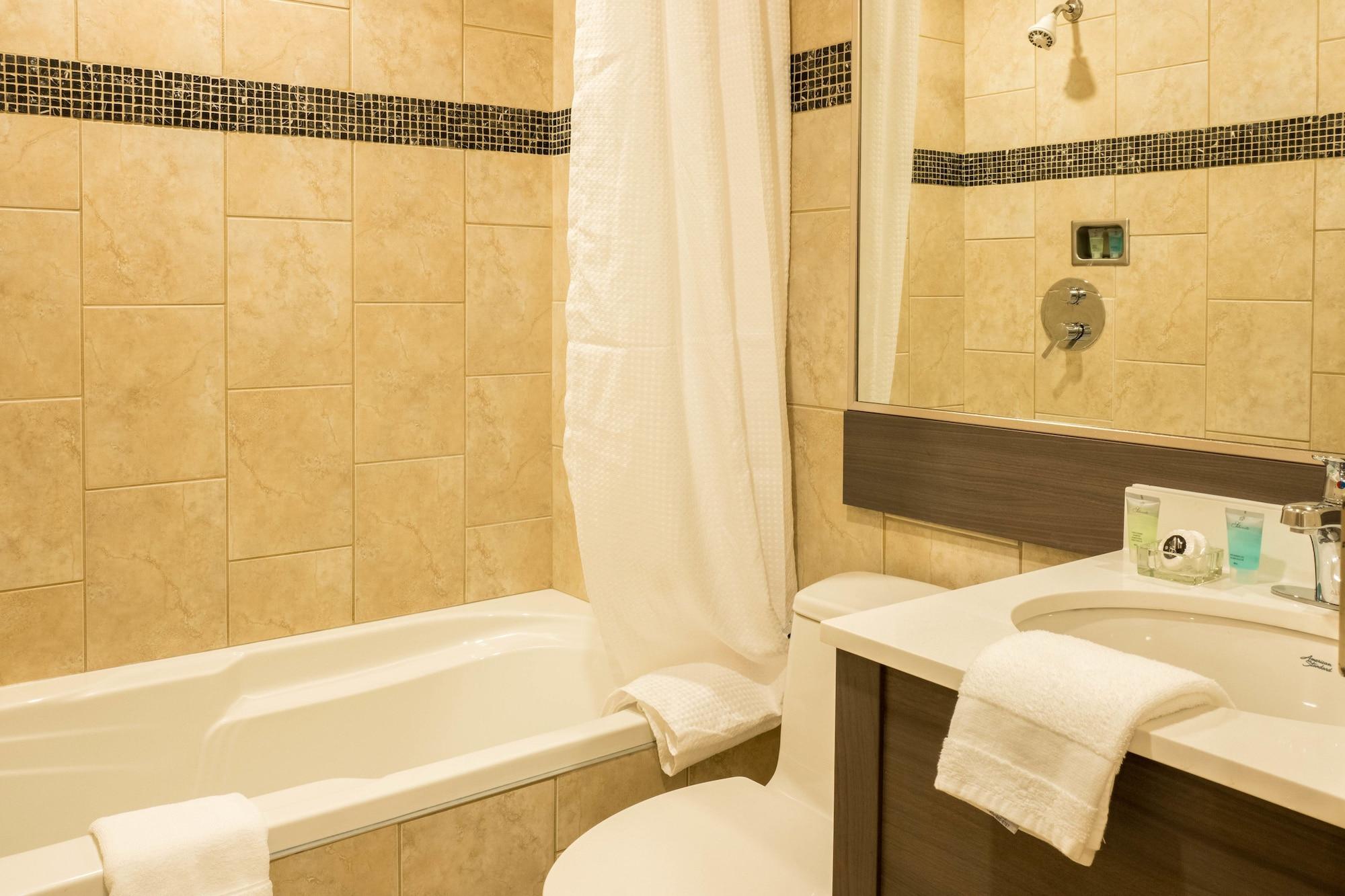 Le Chabrol Hotel & Suites Montréal Eksteriør billede