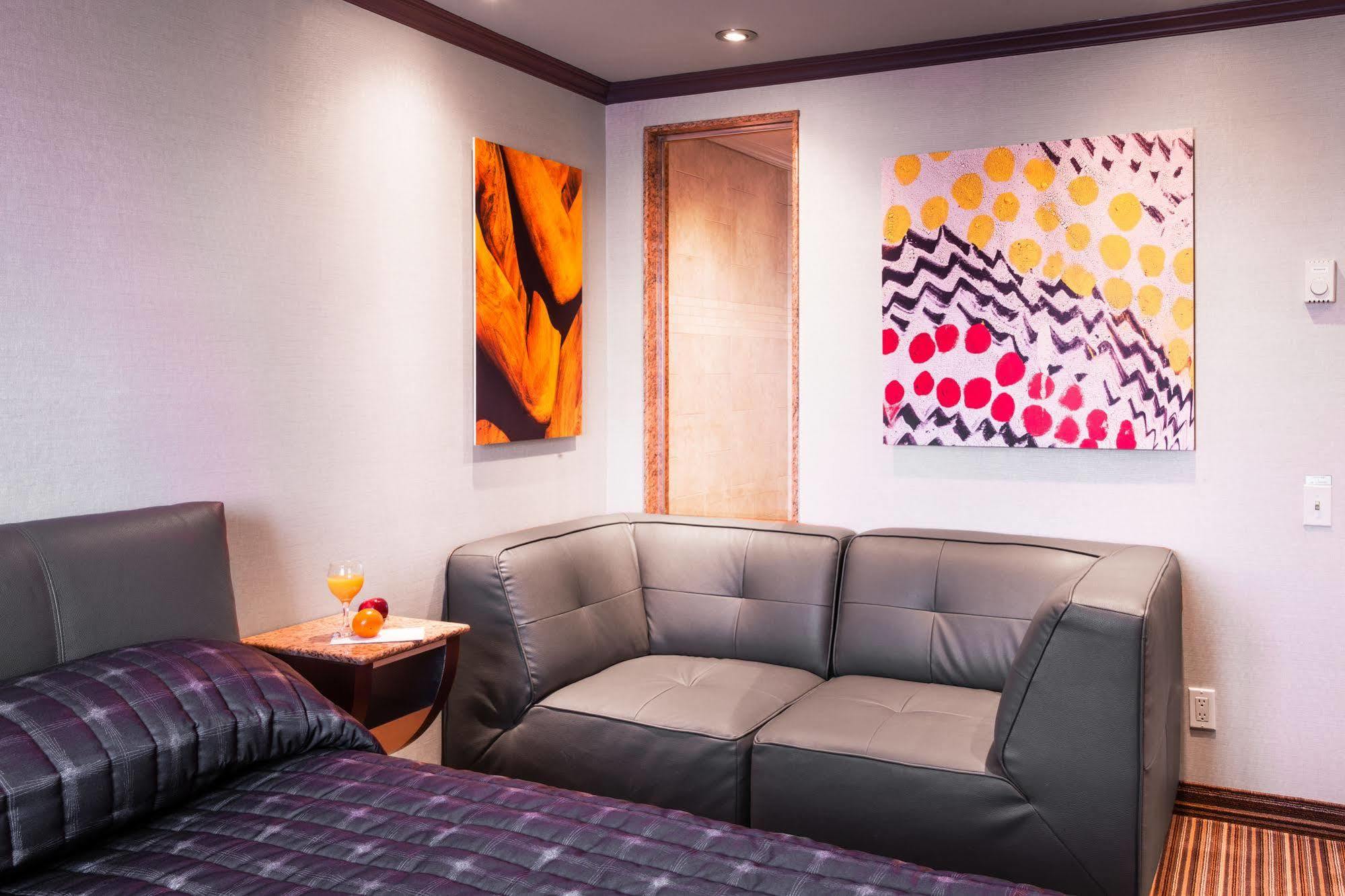 Le Chabrol Hotel & Suites Montréal Eksteriør billede