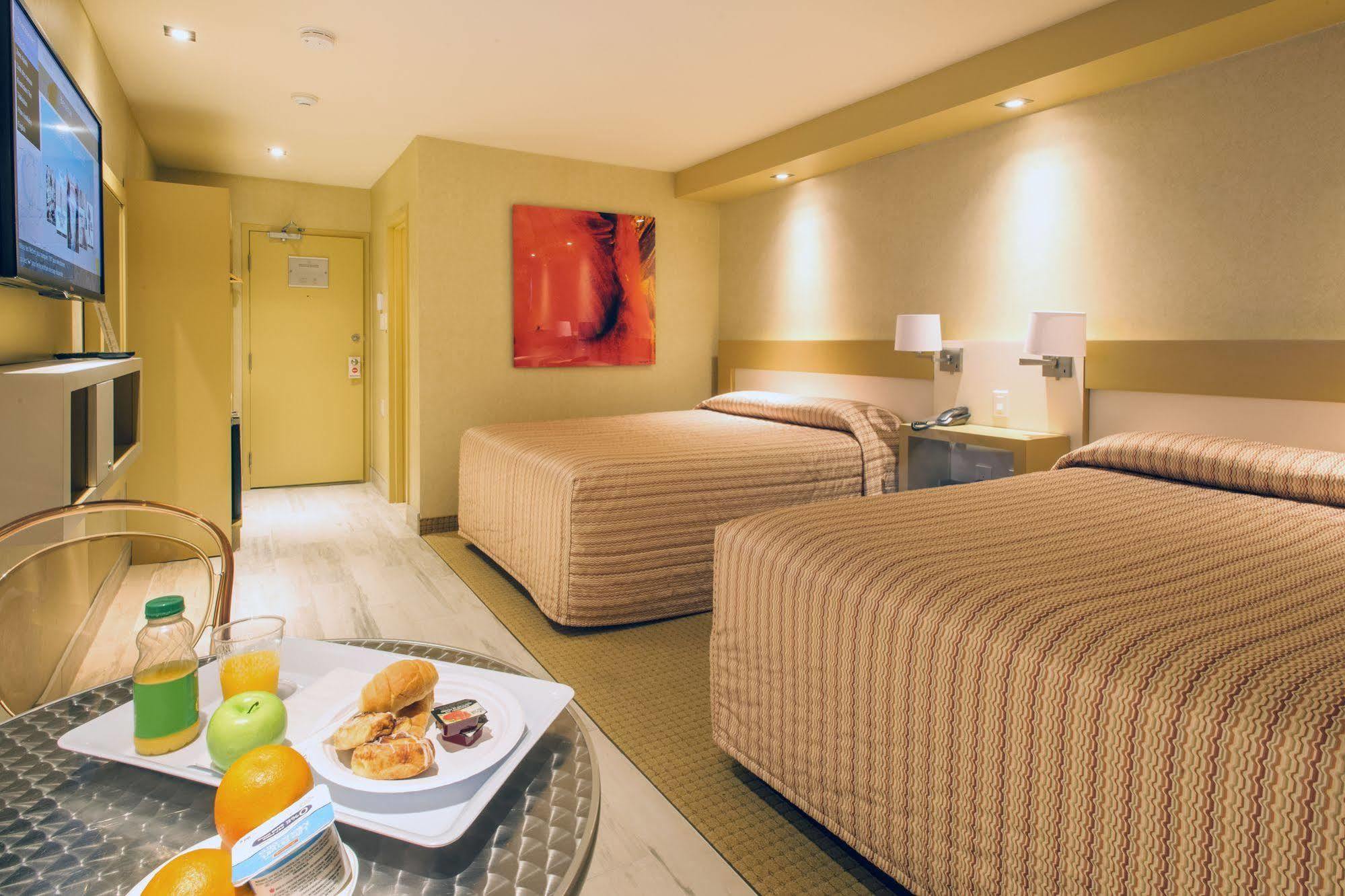 Le Chabrol Hotel & Suites Montréal Eksteriør billede